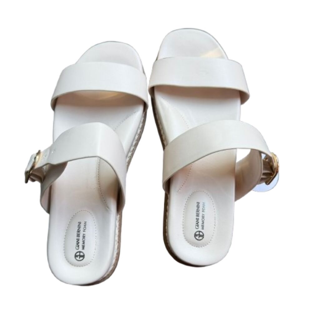 Giani Bernini Gianaa NWT Memory Foam Double Band Slip White Sandals Size 9M - Picture 3 of 5